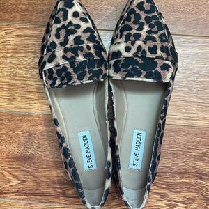 Steve Madden Leopard Flats